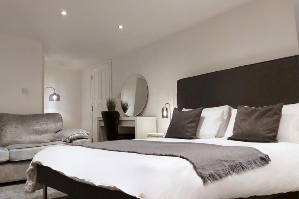2 Bedroom City Centre Duplex Apt Престон Экстерьер фото